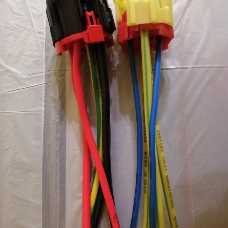 سوکت رله فن پژو با سیم 4 خودرویی 4 فیش
