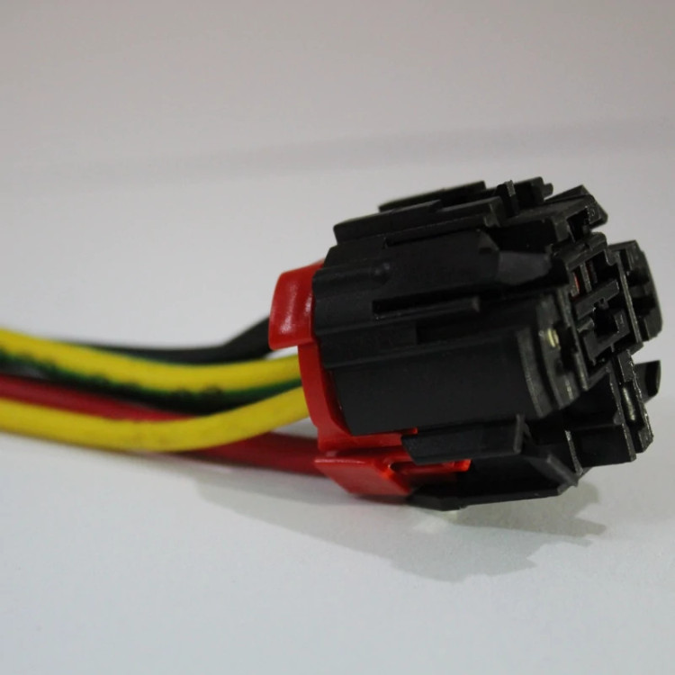 سوکت رله فن پژو با سیم 4 خودرویی 4 فیش
